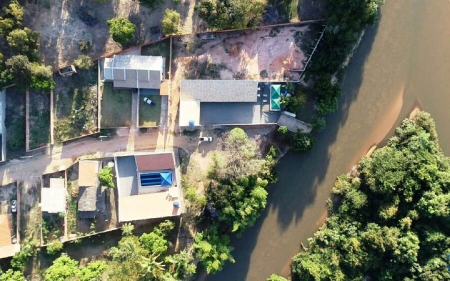 PMA autua empresário por concluir rancho embargado e construir outro ilegalmente
