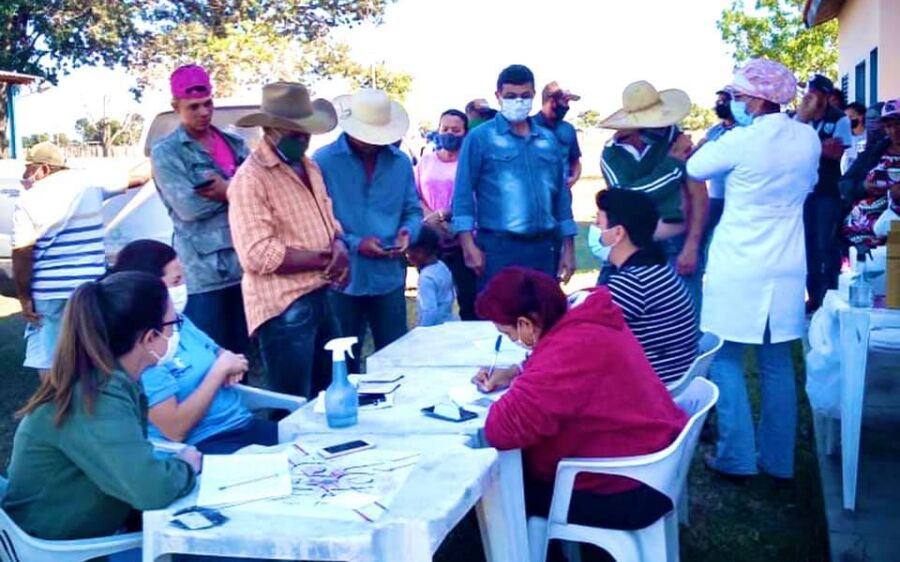 Rio Verde faz aplicação de 120 doses de vacina contra COViD-19 em moradores da Região do Pantanal 