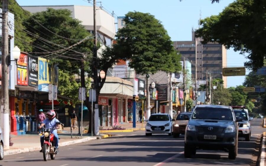 Dourados diminui toque de recolher e libera festa para até 100 pessoas