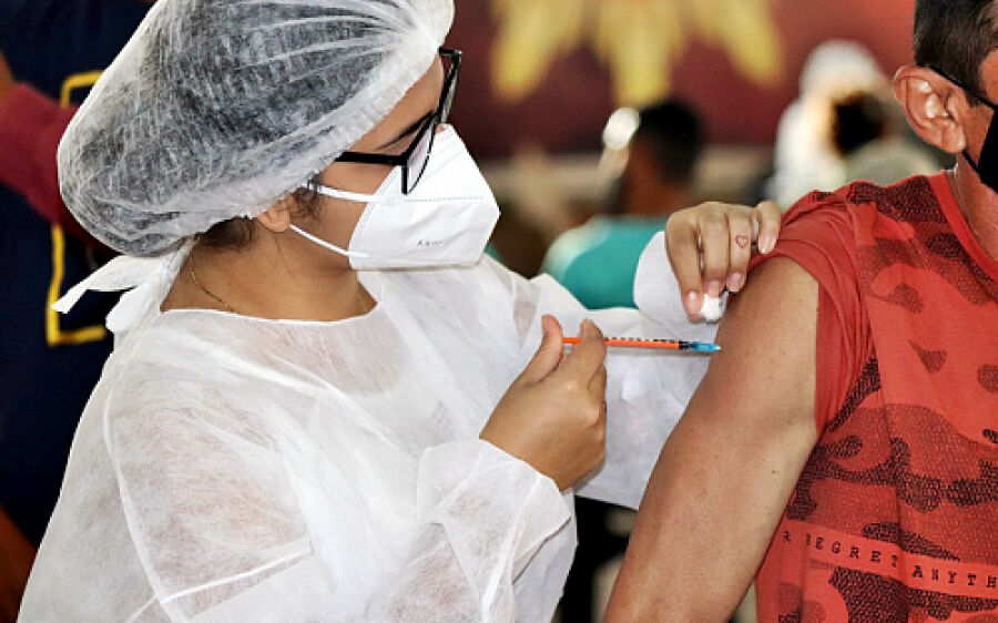Vacinação contra Covid-19 para 1ª e 2ª doses continua nesta quinta em Coxim