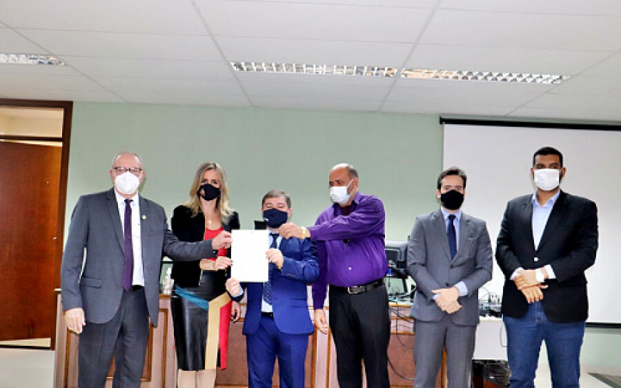 Prefeitura de Coxim e Agepen celebram convênio que possibilita o uso da mão de obra de reeducandos
