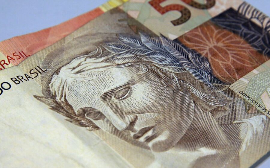 Caixa paga hoje auxílio emergencial a nascidos em junho