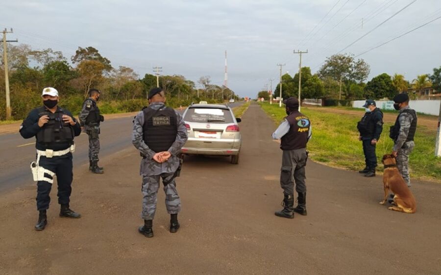 PM e AGEPAN realizam operação de combate ao transporte irregular de passageiros em Coxim