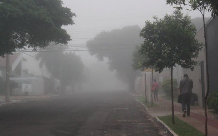 Frio chega com tudo e  termômetro marca entre 4°C e 20°C em MS