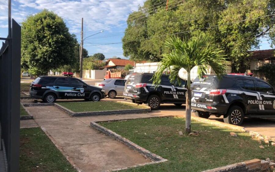 Oito pessoas da mesma família são presas por tráfico em operação contra o PCC em MS