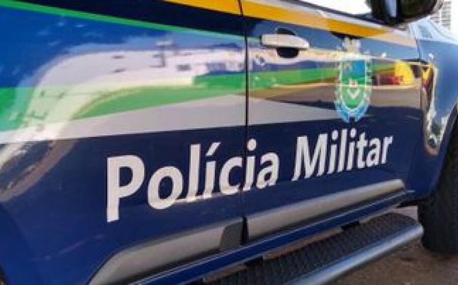 Mulher é presa enquanto tentava matar irmão deficiente incendiado em casa