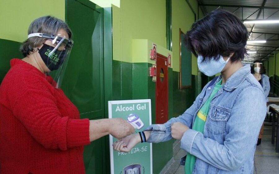 Na volta às aulas, pais depositam confiança em dias melhores e ensino de qualidade