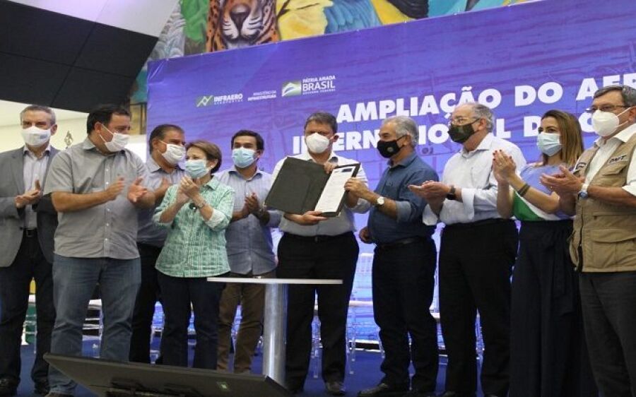 Em MS, ministro da Infraestrutura destaca sintonia com governo estadual e autoriza R$ 160 milhões