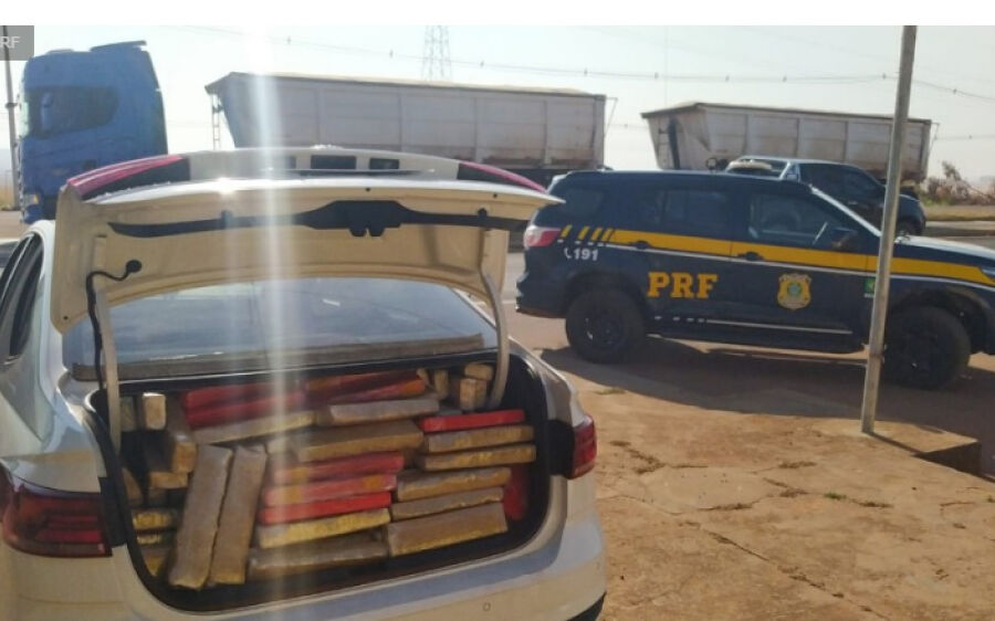 PRF apreende mais de 400 quilos de maconha e prende homem em São Gabriel do Oeste