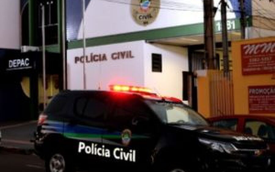 Homem é morto com tiros na cabeça e nas costas