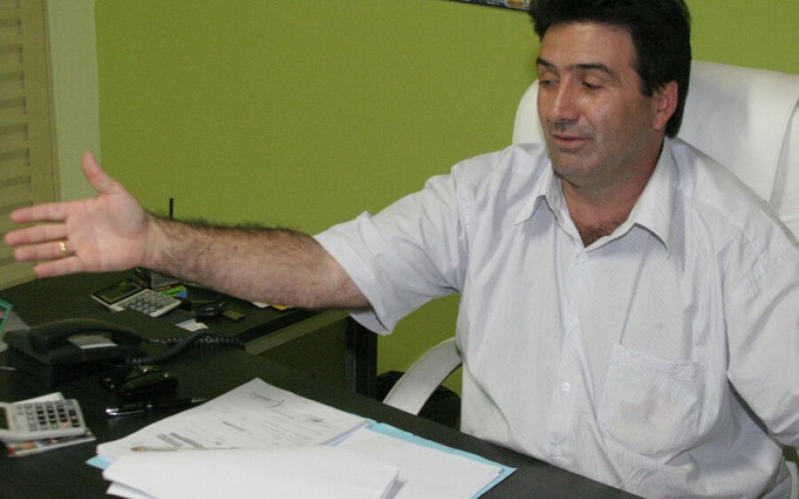 Ex-prefeito de Alcinópolis é condenado por estourar orçamento e tem direitos cassados