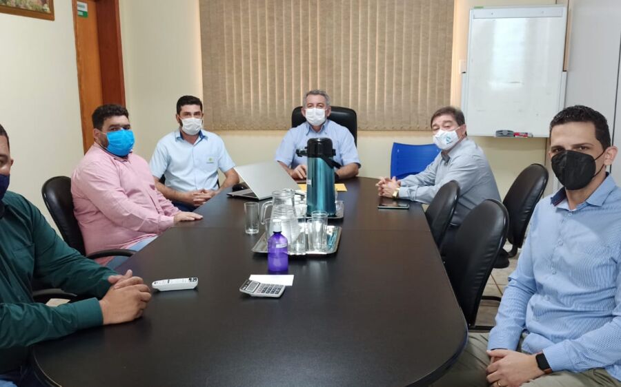 Prefeito Edilson Magro busca parceria da Coasgo para gerar emprego e renda em Coxim