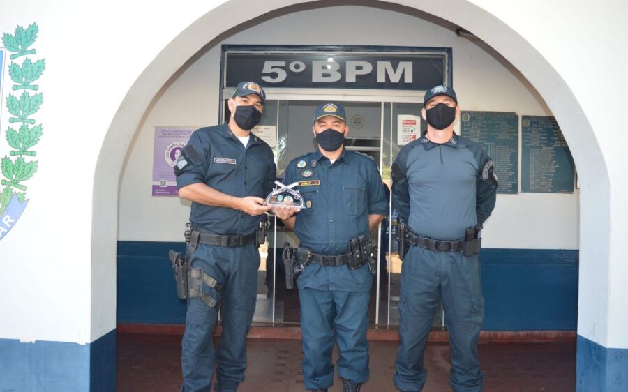 PM de Coxim homenageia capitão por sua transferência para 12º Companhia Independente de São Gabriel