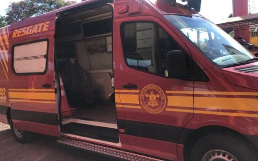 Motociclista desmaia ao cair durante fuga e acorda espancado e sem o veículo