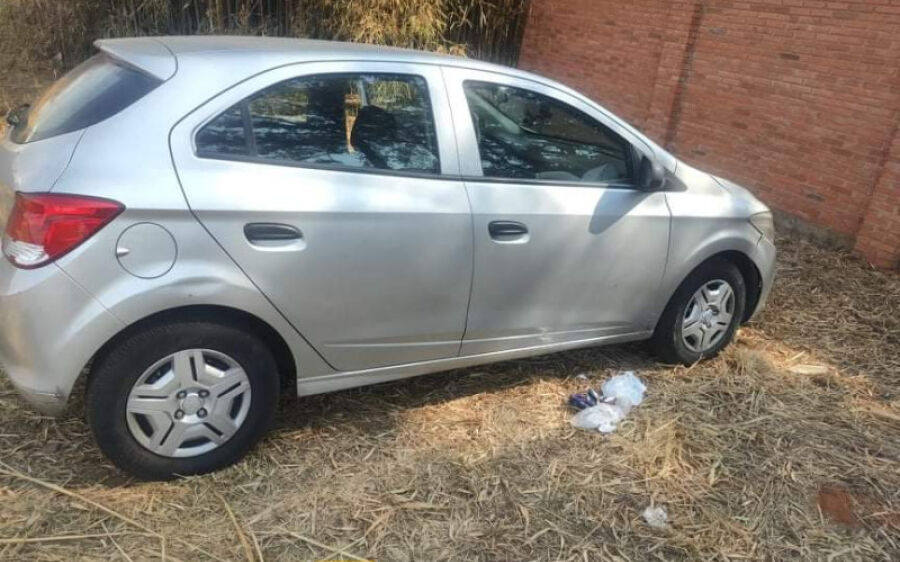 Polícia Militar recuperar veículo furtado de locadora e prende autor