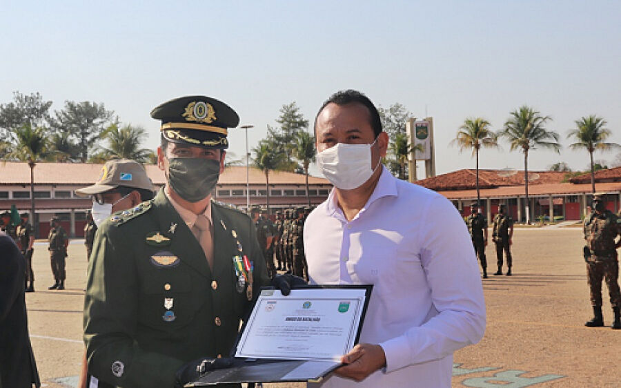 Homenagens marcam dia do Soldado
