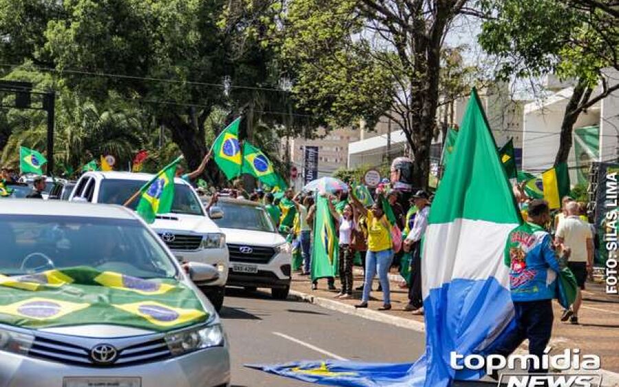 Manifestante é agredido e esfaqueado por casal na Ernesto Geisel