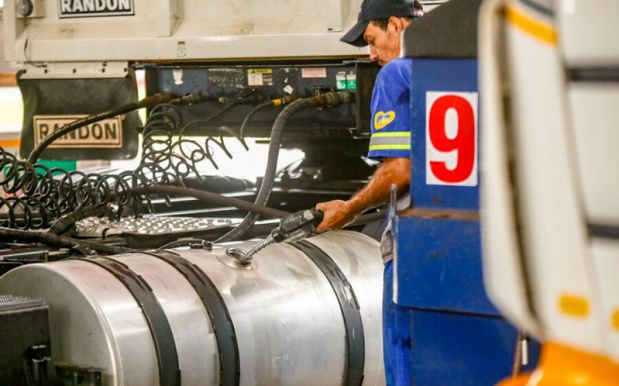 Mais 24 horas de bloqueios podem causar falta de combustíveis em MS, avisa Sinpetro