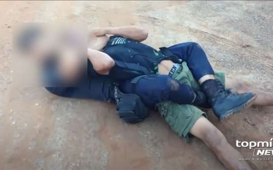 Jovem chama policiais pra porrada e acaba com cara no chão