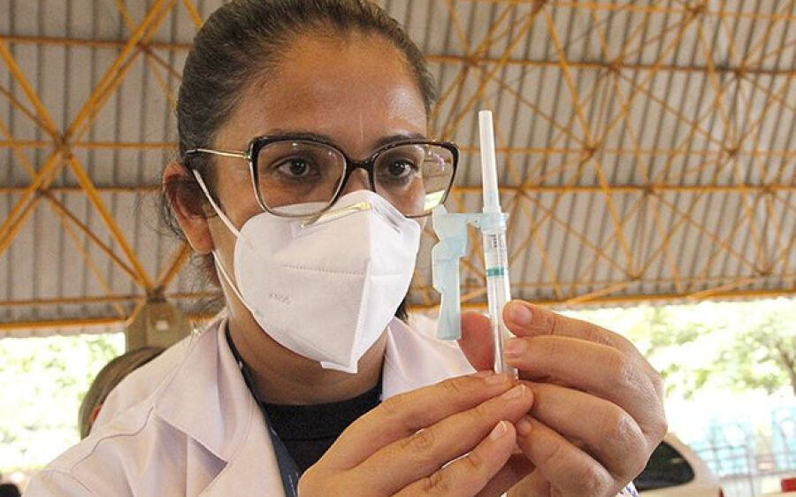 SES autoriza segunda dose da Pfizer para quem tomou  Astrazeneca e Coronavac