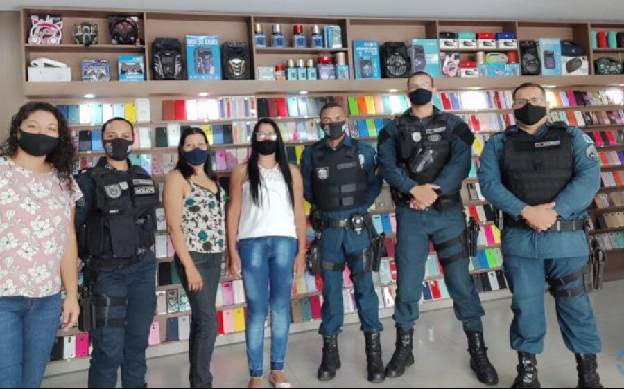Polícia Militar realiza o policiamento comunitário da região central de Paranaíba