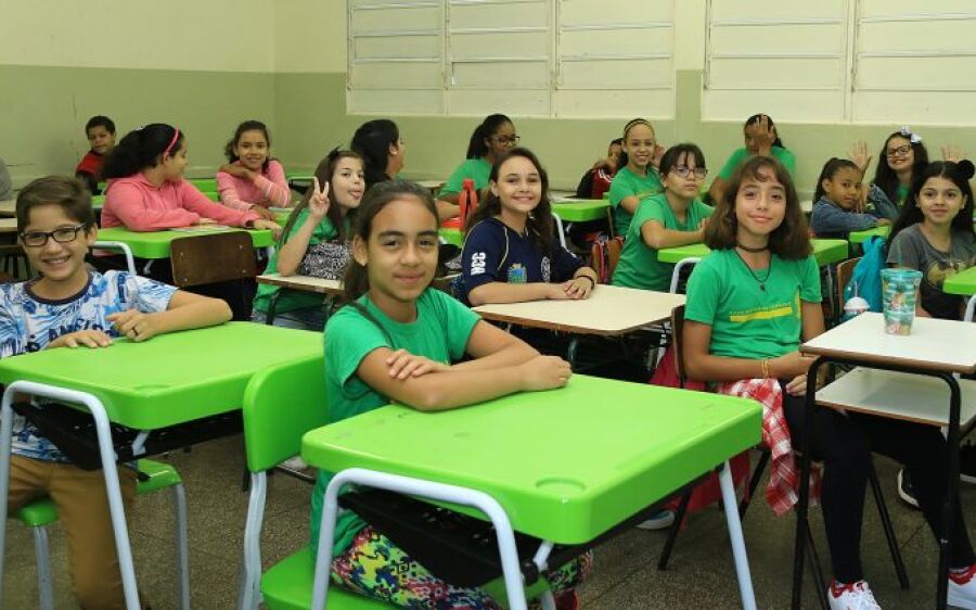 Estado vai capacitar professores das redes municipais e premiar melhores índices de alfabetização