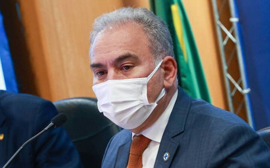 Covid-19: Queiroga  confirma suspensão de  vacina para adolescentes