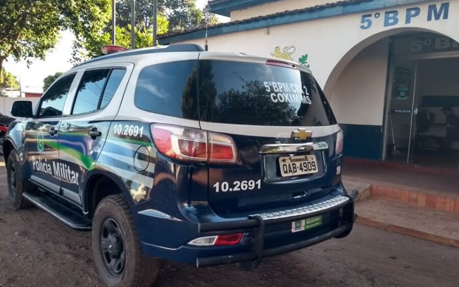 Polícia Militar prende homem por ameaçar esposa com faca em Coxim