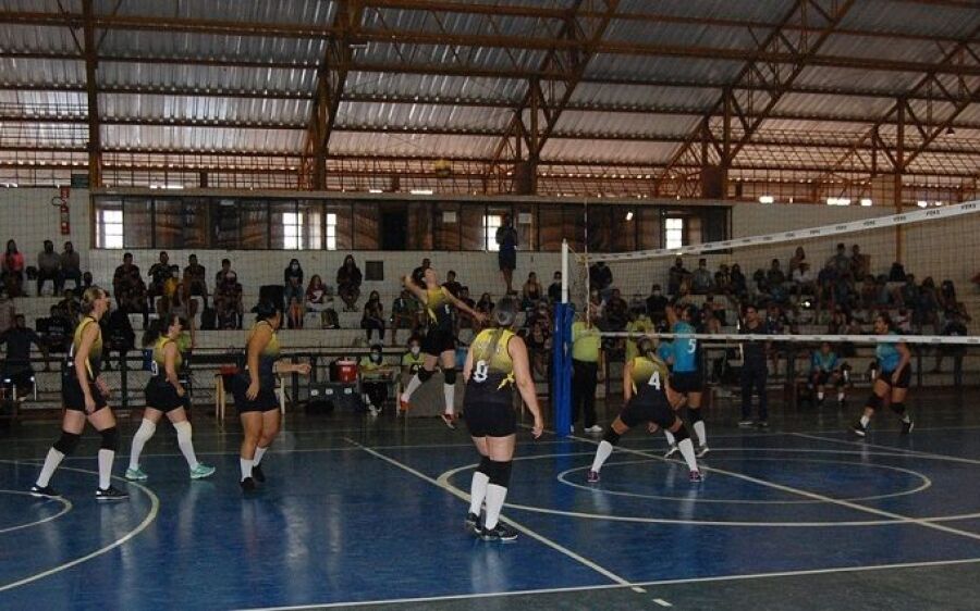Naviraí, Sete Quedas e Dourados avançam na Liga MS de Voleibol
