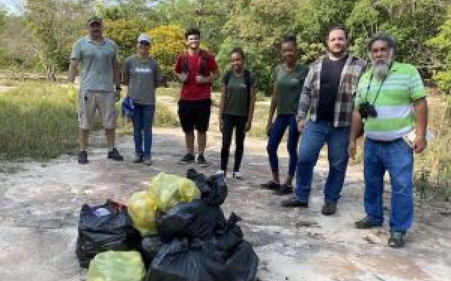 Passarinhada em Coxim termina com coleta voluntária de resíduos no Fortaleza