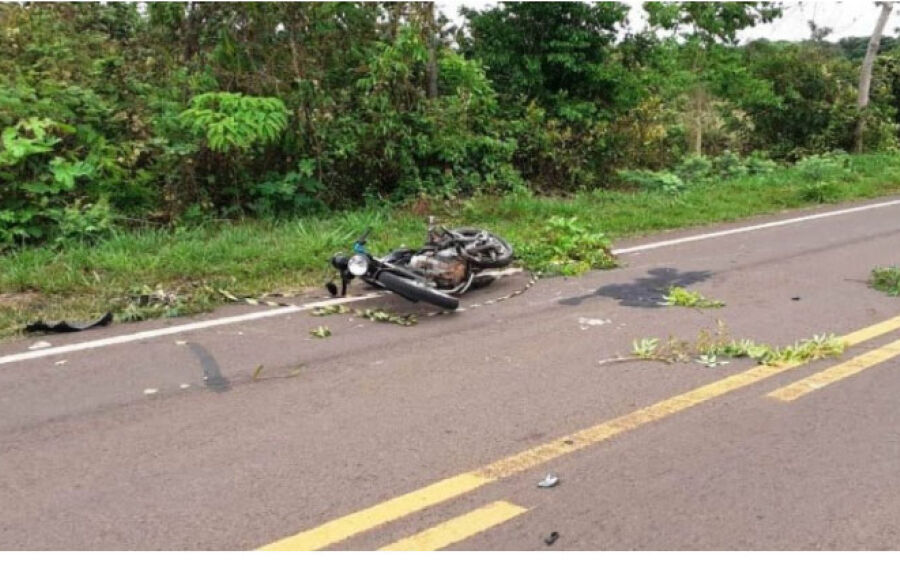 Jovem morre e homem fica ferido após colisão entre moto e Saveiro em Rio Verde