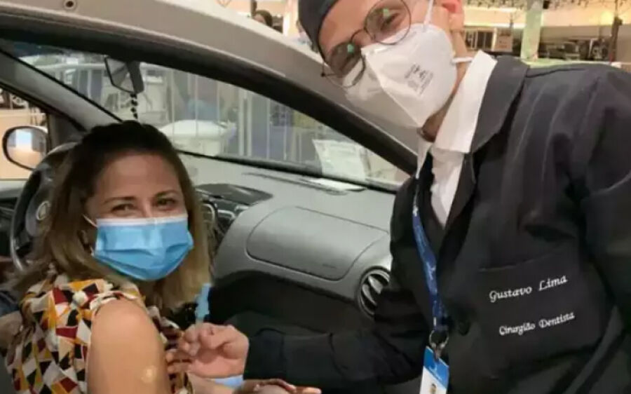 Morre dentista vítima de homofobia na fila da vacina