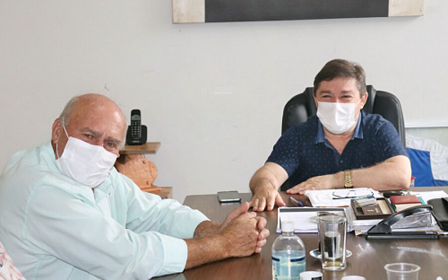 Prefeito de Figueirão visita Coxim para conhecer ações desenvolvidas no município
