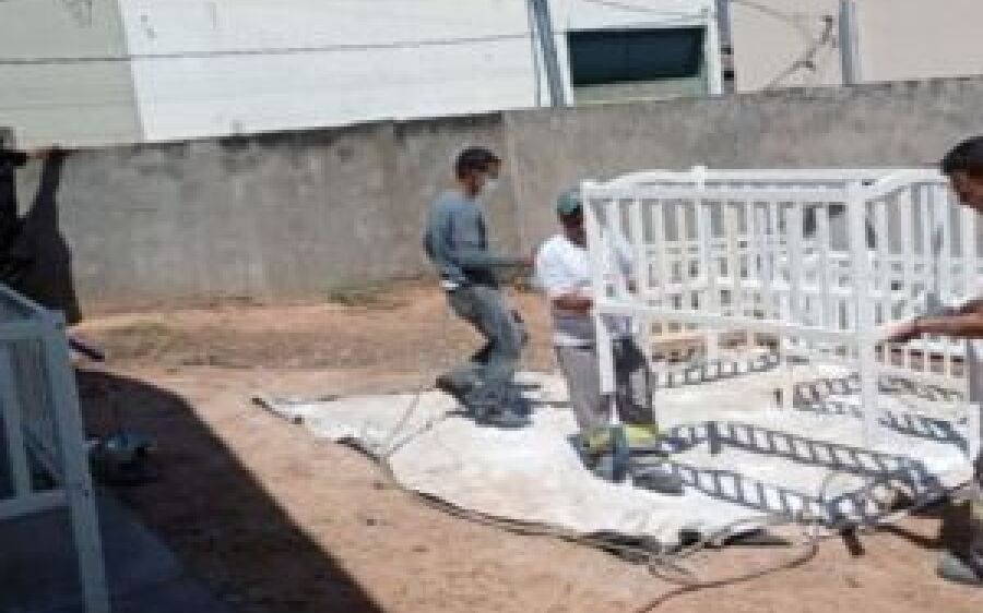 De reforma de escola infantil a prédio da PM, trabalho prisional beneficia população em Coxim