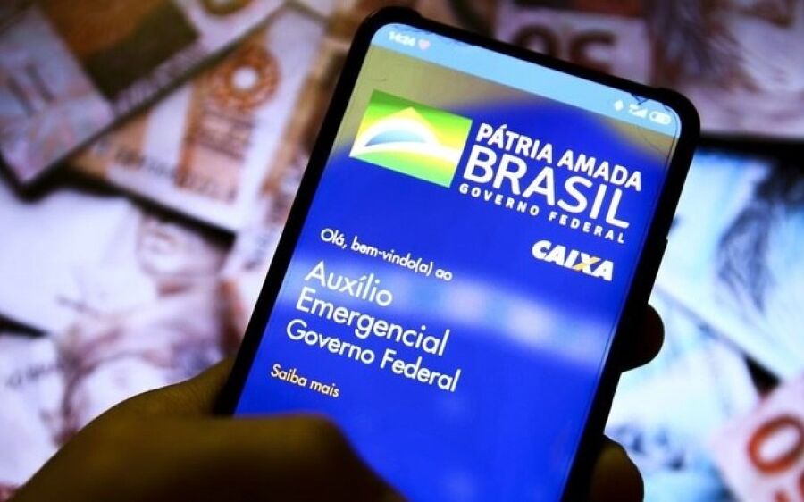 Governo adia anúncio do novo valor do Auxílio Brasil diante de reações