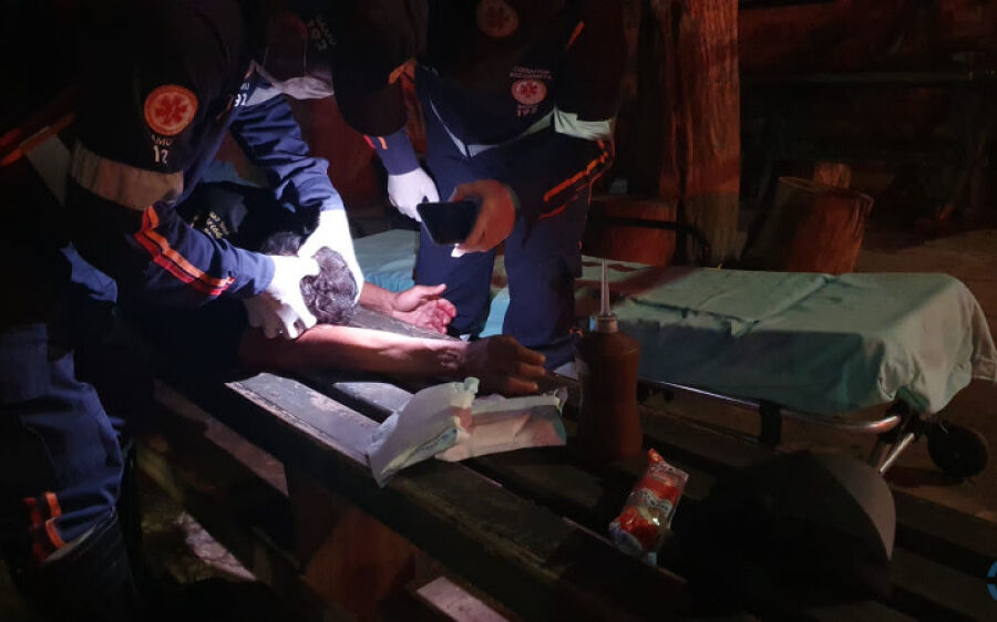 Em Coxim, homem é agredido na cabeça com barra de ferro