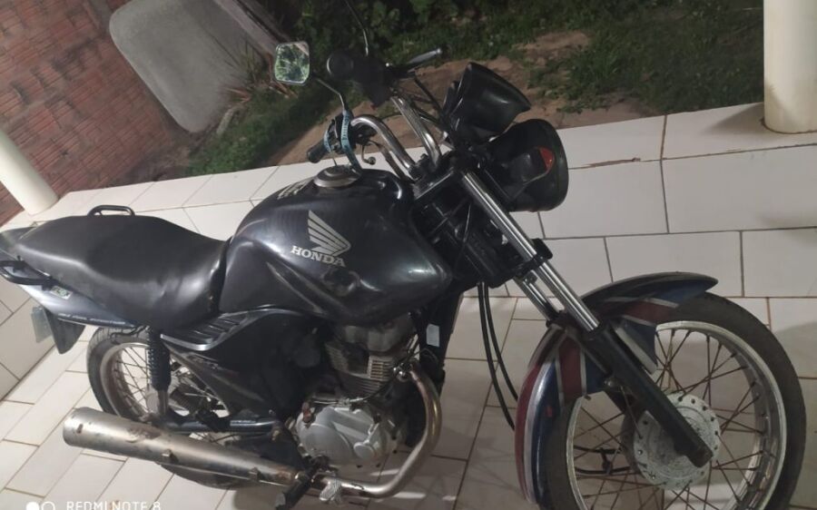 Polícia Militar apreende moto irregular em Alcinópolis
