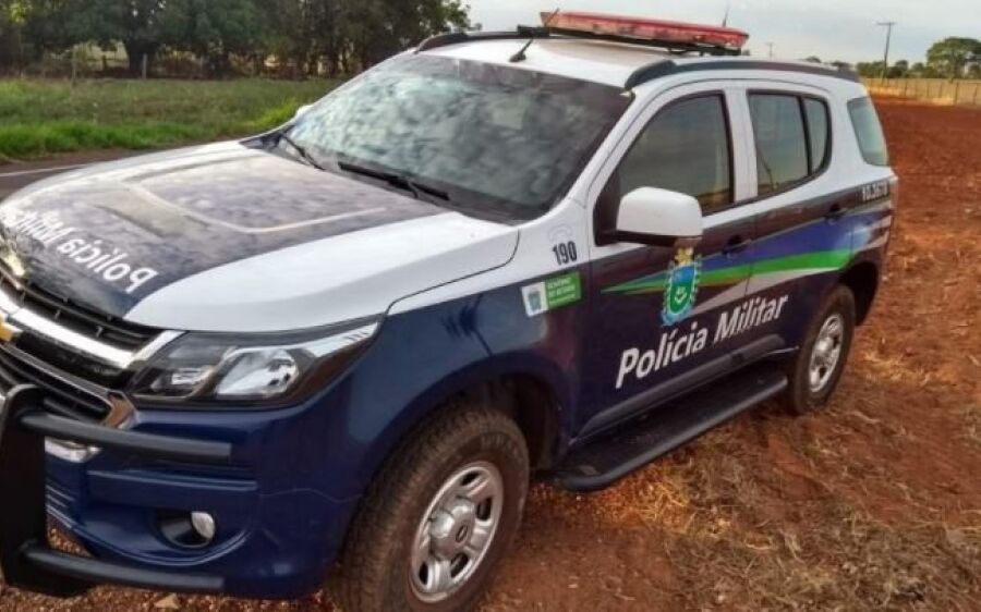 Helicóptero cai, pega fogo e é encontrado por funcionários de fazenda