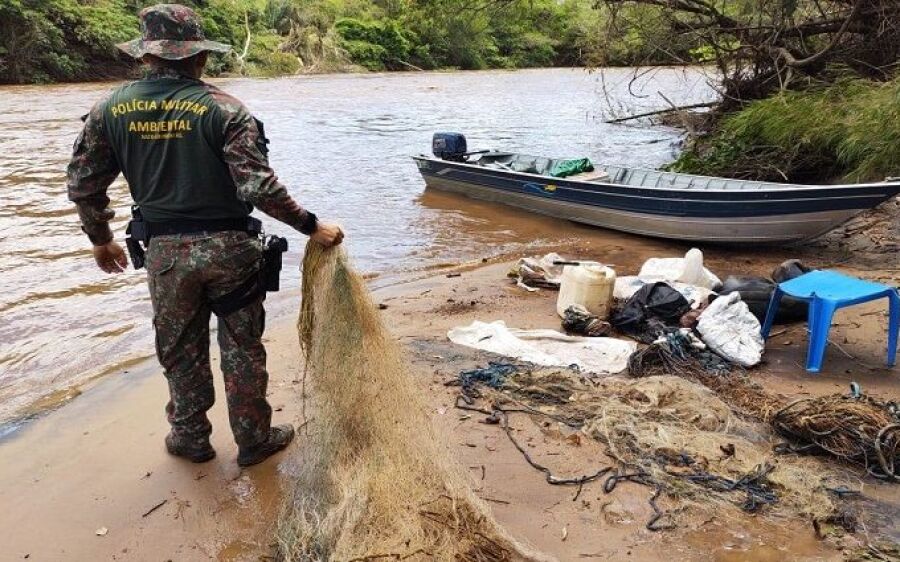 No último feriadão com pesca liberada, fiscalização nos rios de MS ganha reforço
