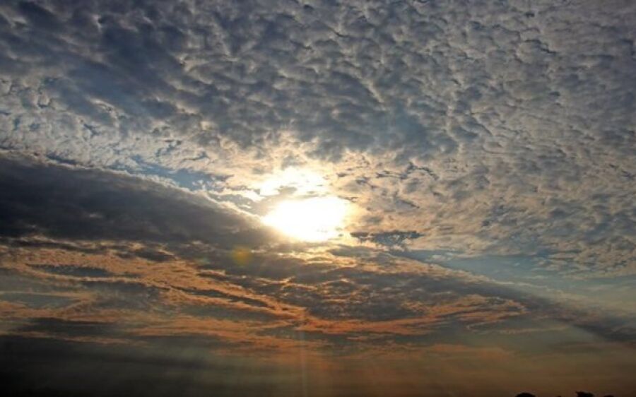 Instável: novembro começa com chuvas isoladas e sol entre nuvens