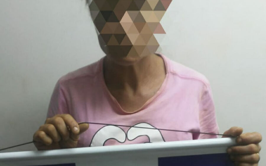 Mulher é presa após aplicar golpe em vendedora de jóias