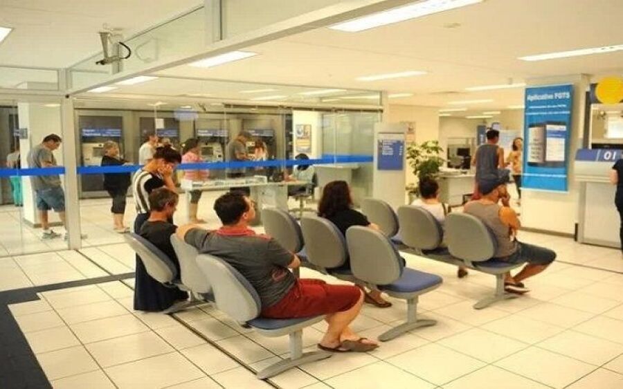 Procon/MS notifica a  Febraban a esclarecer horários de atendimento bancário 