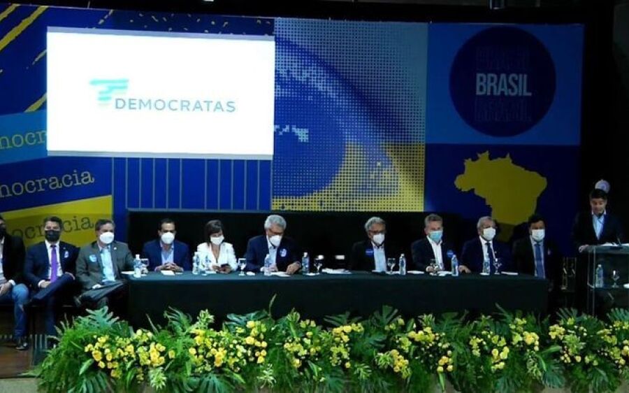 DEM e PSL aprovaram criação da legenda e  devem formar uma  das maiores do país