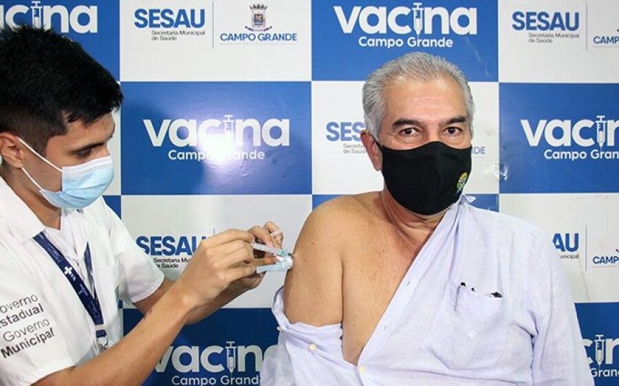 Governador Reinaldo Azambuja faz  apelo  para população tomar vacina