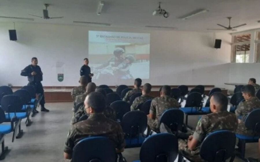 Polícia Militar realiza palestra sobre estágio de prevenção de acidentes com motocicletas no 47º BI