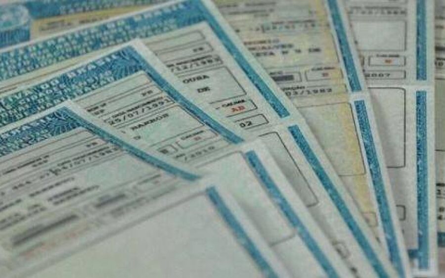 Deputados aprovam CNH Social em   primeira votação