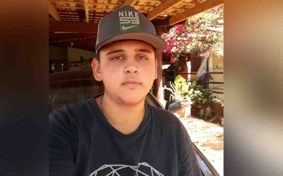 Vítima de acidente entre caminhonete e caminhão em Campo Grande é jovem de 19 anos