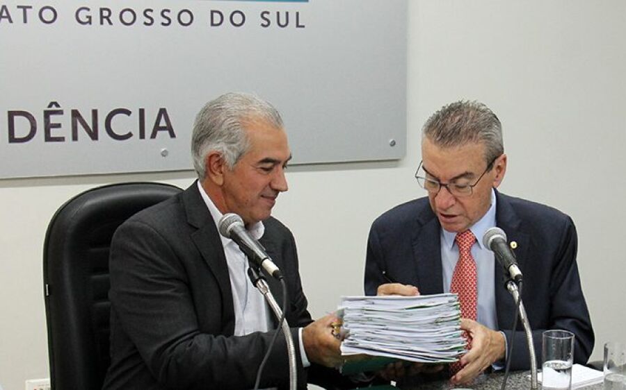 Governador sanciona 40 novas leis, entre elas CNH Social, Mais Social, Refis e Conta de Luz Zero