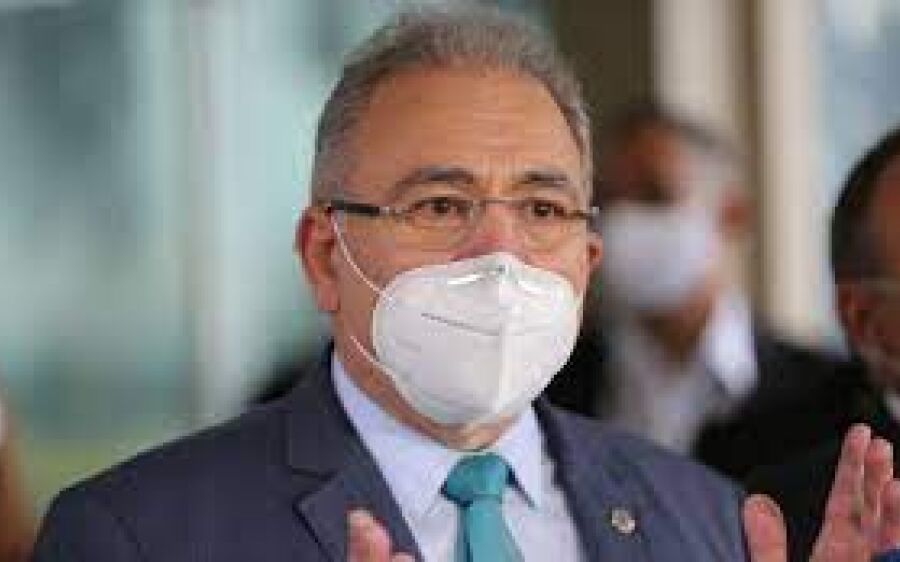 Segundo o ministro da Saúde, redução tem como objetivo ampliar a proteção contra a variante Ômicron