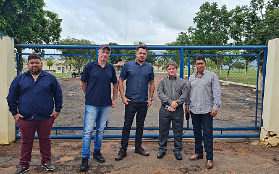Prefeito recebe empresário que pretende comprar  frigorífico da JBS ou construir um novo em Coxim